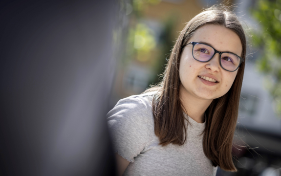 Eine junge Frau