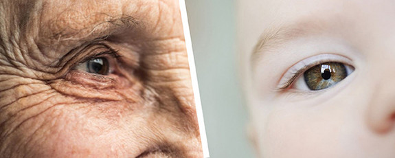 Gesichter von zwei Menschen : ältere Dame und ein Baby