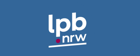 Logo der Lpb NRW auf einem dunkelblauem Hintergrund  - Link auf: Newsletter der Landeszentrale für politische Bildung NRW