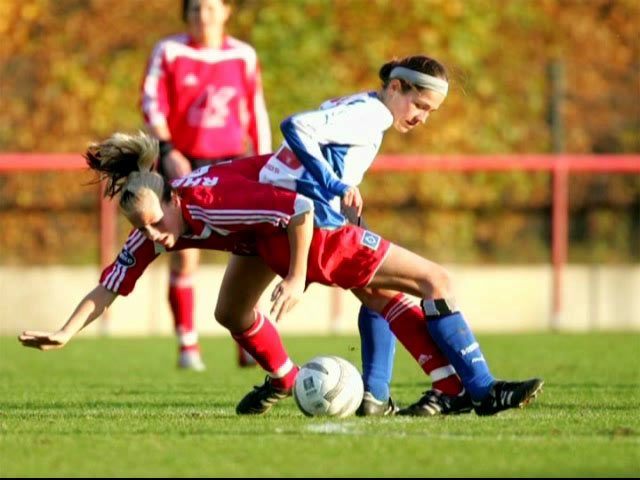 Zwei Damenfußballerinnen